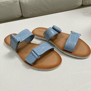 Treasure & Bond Sophia Light Blue Flat Sandals (NWOT)
